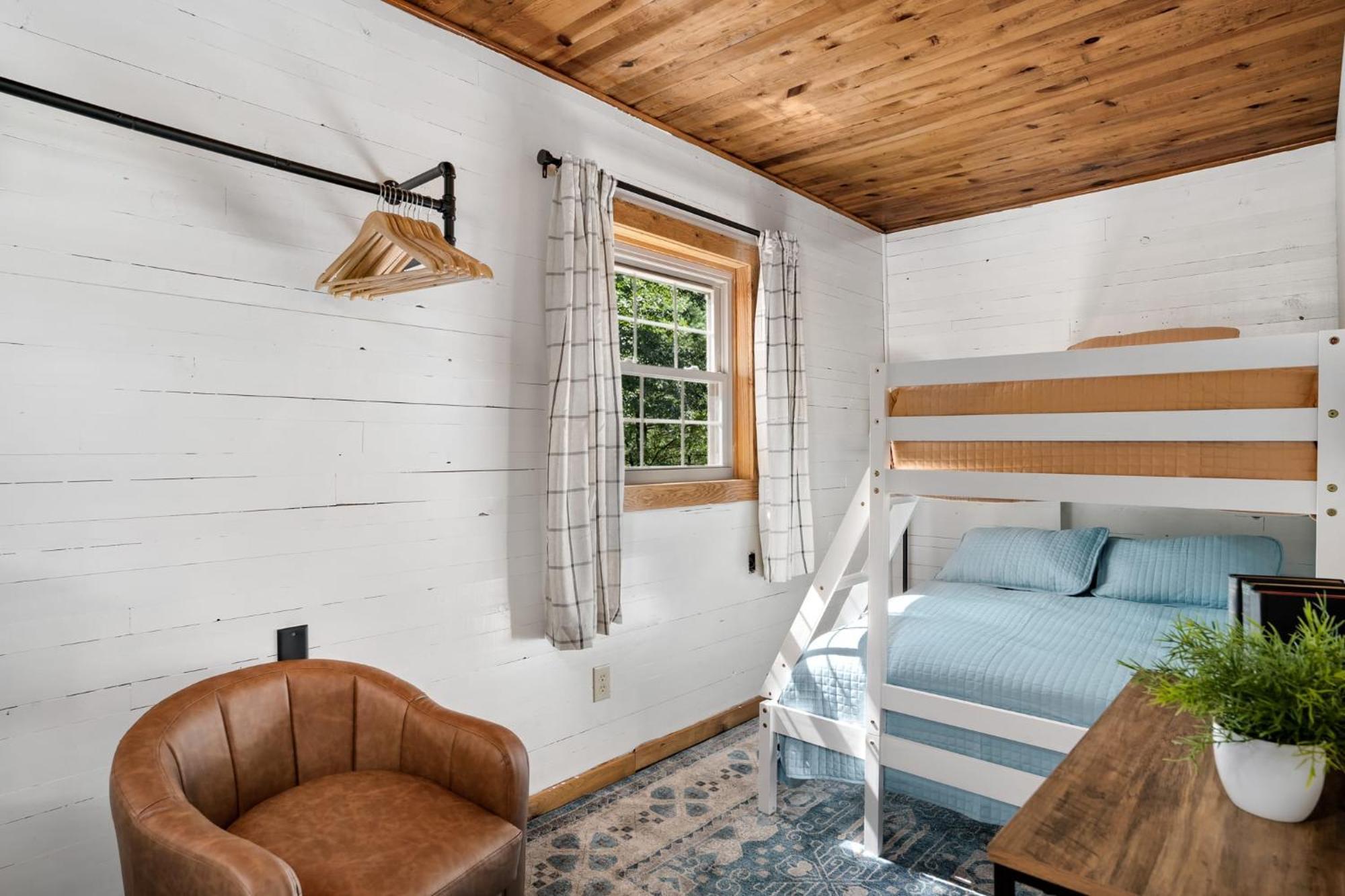 River Access W Hot Tub, Grill, Wifi, & Fire Pit! Lost City Eksteriør billede