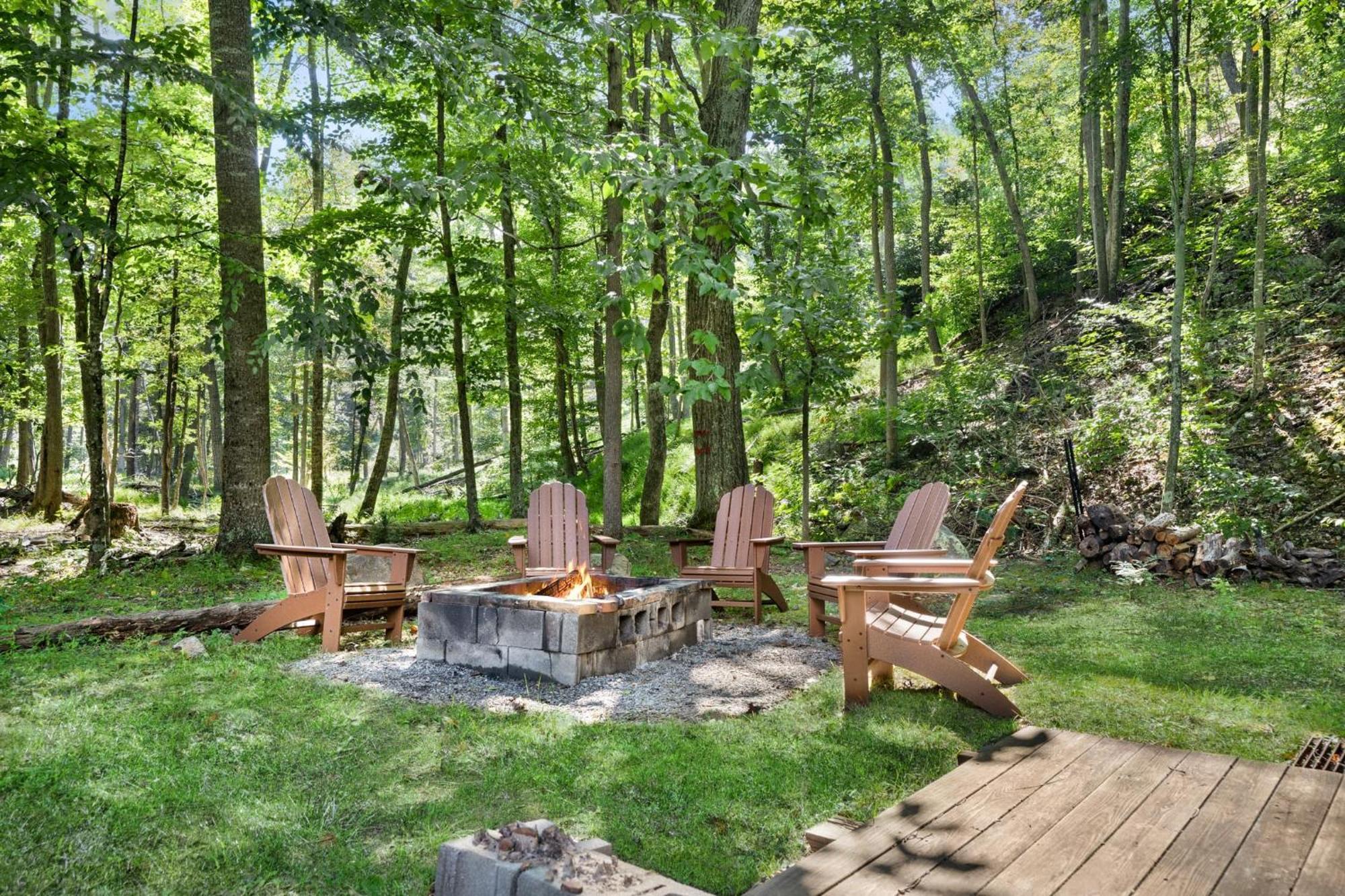 River Access W Hot Tub, Grill, Wifi, & Fire Pit! Lost City Eksteriør billede