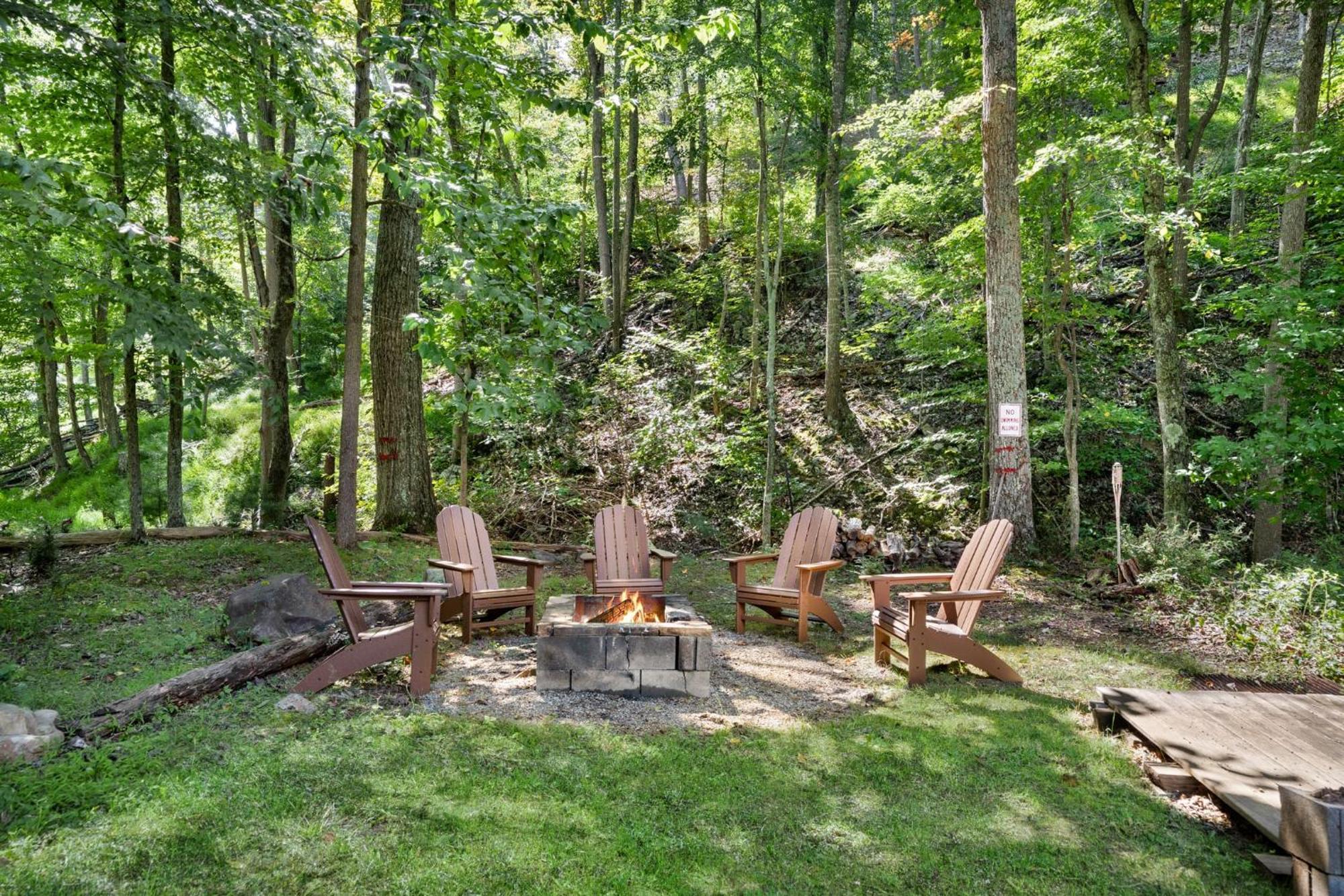 River Access W Hot Tub, Grill, Wifi, & Fire Pit! Lost City Eksteriør billede